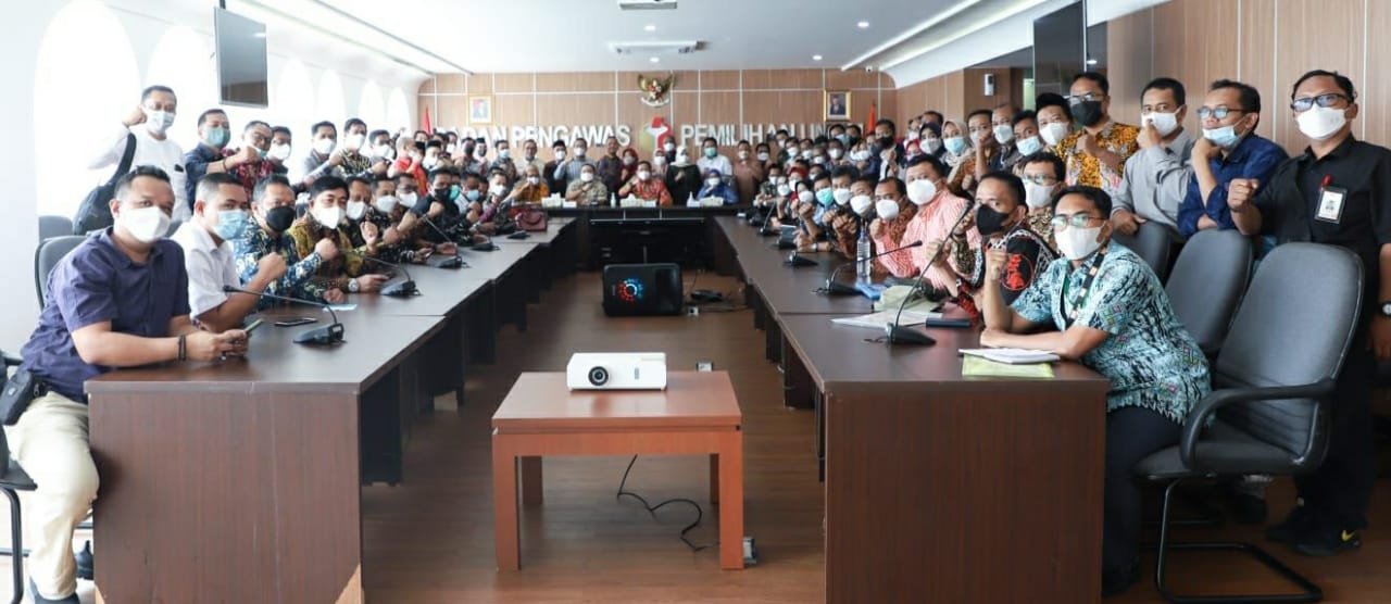 Rapat Evaluasi Progam Kerja Divisi Pengawasan & Koordinasi Persiapan Pengawasan Pemilu 2024