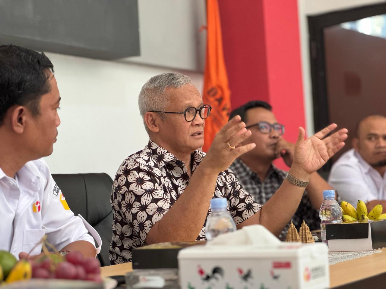 Bawaslu harus bisa bersikap netral dan tidak mencederai proses demokrasi itu sendiri, Arya Bima Pada Saat Kunker Di Bawaslu Klaten