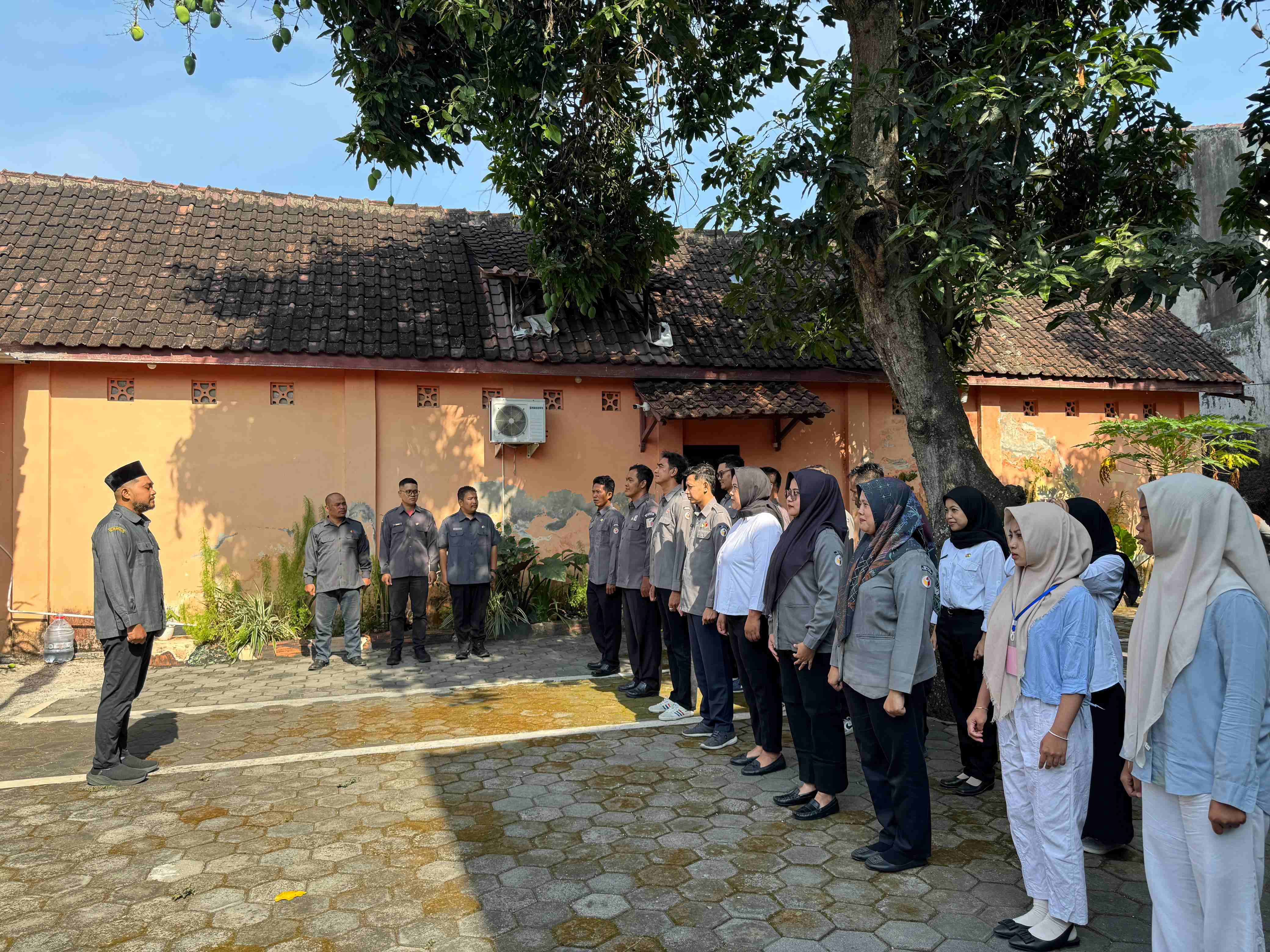 Bawaslu Klaten Gelar Apel Pagi: Tekankan Integritas Pengawasan PDPB dan Percepatan Pengelolaan Arsip
