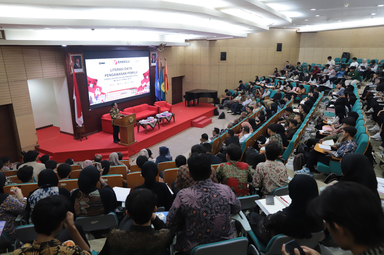 Puadi Ajak Mahasiswa UNJ Nilai, Kritisi, Perkaya Gagasan Pengawasan Pemilu