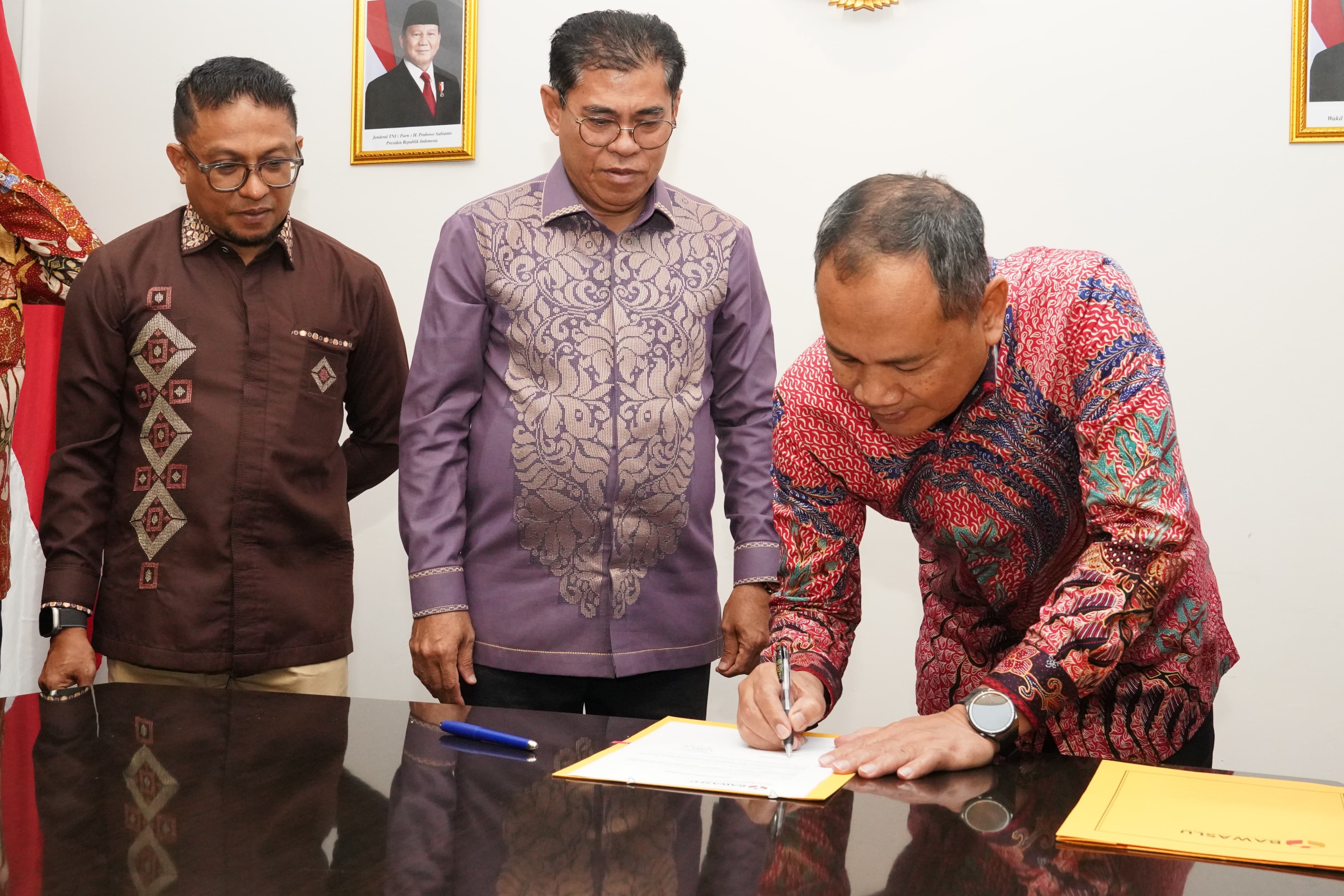 Terima Hibah Kantor, Hubungan Bawaslu-Pemkab Bone Bolango Diharap Terus Harmonis