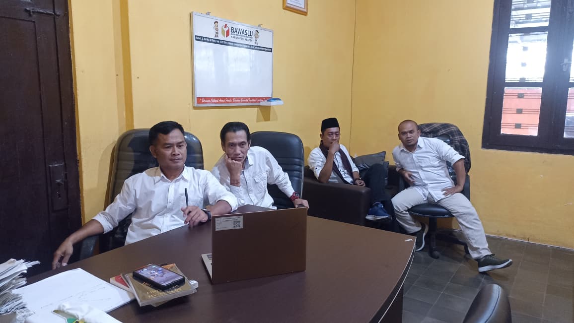 Bawaslu Klaten Ikuti Zoom Sosialisasi Rencana Pendidikan Penyelesaian Sengketa, Dorong Penguatan Literasi Hukum Kepemiluan
