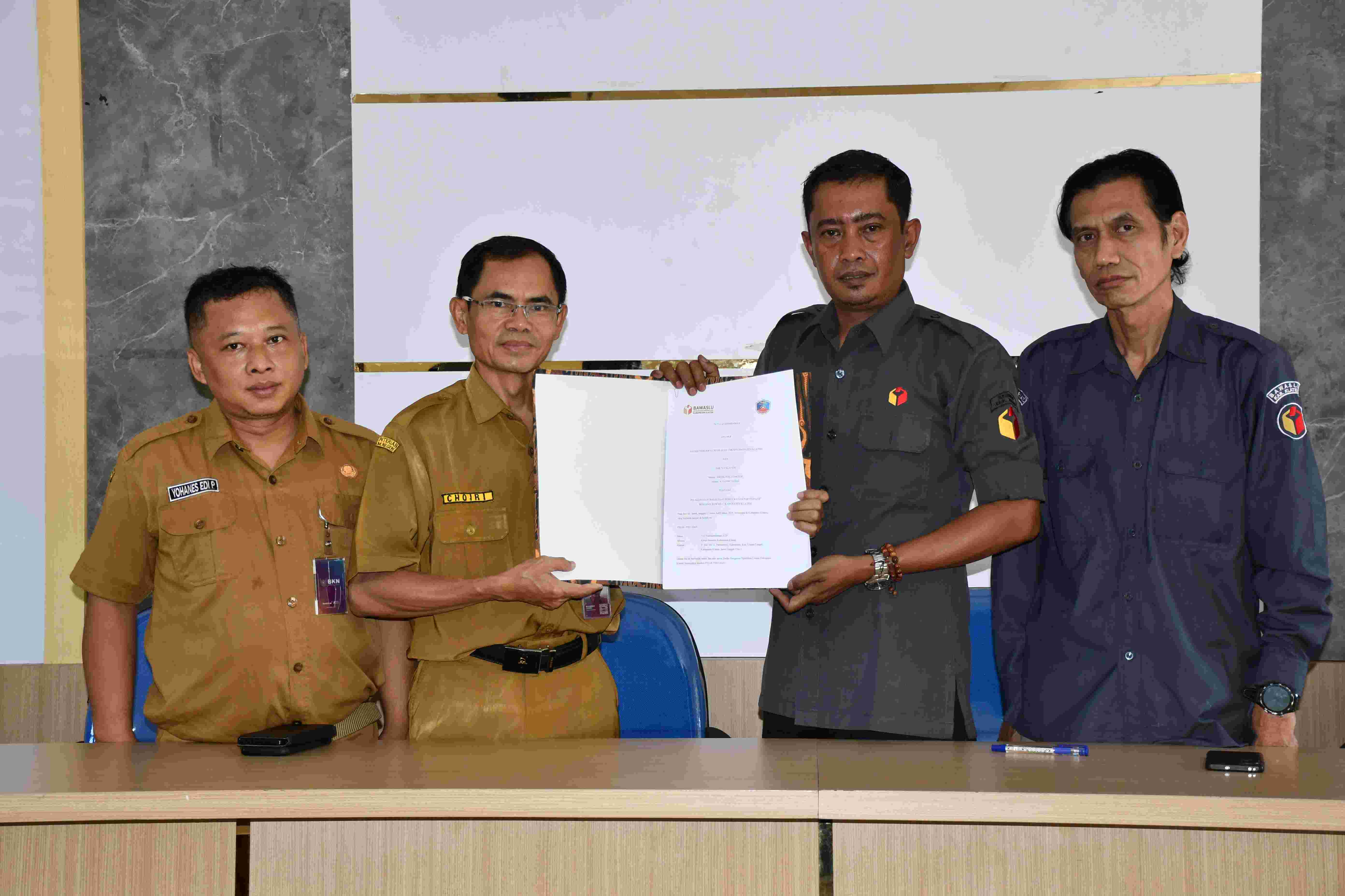 Penandatanganan MoU Bawaslu Klaten dengan SMK N 4 Klaten