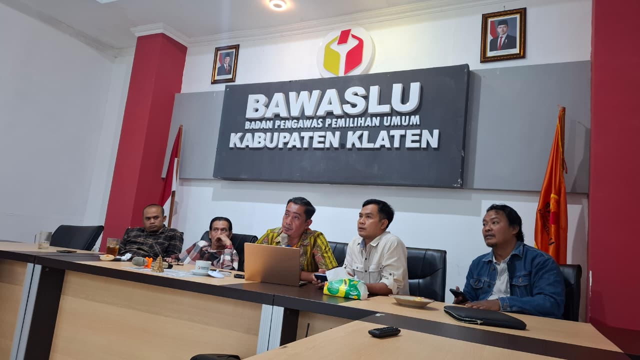 Bawaslu Klaten Ikuti Koordinasi Penguatan Akuntabilitas dan Konsolidasi Demokrasi Jawa Tengah Secara Daring