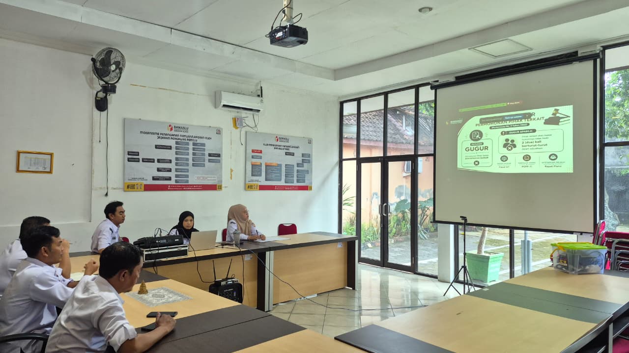 Perkuat Keadilan Pemilu, Bawaslu Klaten Gelar Bimtek Penyusunan Putusan Sengketa Proses