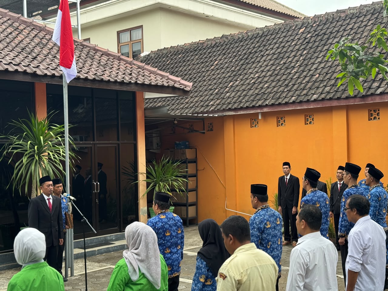 Bawaslu Klaten Gelar Upacara Peringatan Hari Sumpah Pemuda, Teguhkan Semangat Patriotik dan Empati
