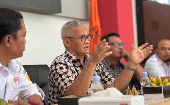 Bawaslu harus bisa bersikap netral dan tidak mencederai proses demokrasi itu sendiri, Arya Bima Pada Saat Kunker Di Bawaslu Klaten
