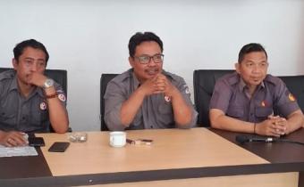 Ketua dan anggota Bawaslu Klaten saat ikuti Literasi Pojok Pengawasan”: Rancang Kampung Pengawasan Partisipatif Berkelanjutan