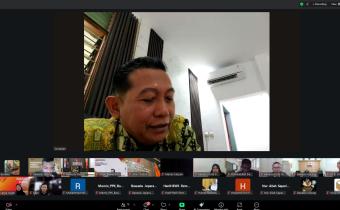 Sosiawan Anggota Bawaslu Provinsi Jawa Tengah membuka dan memimpin evaluasi kehumasan Bawaslu Kab/Kota Se Jawa Tengah. (30/9)