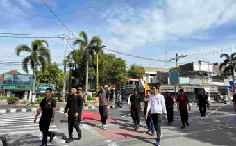 Bawaslu Klaten Gelar Program Jumat Sehati dengan Jalan Sehat dan Makan Bersama