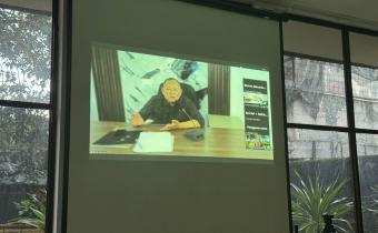 Totok hariyono anggota Bawaslu RI saat berikan arahan pada zoom meeting konsolidasi demokrasi. 20/02/2026