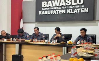 Ketua Bawaslu Jateng Muh. Amin saat beri arahan kepada jajaran Bawaslu Kabupaten Klaten
