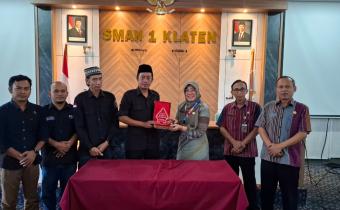 Sasar Pemilih Pemula, Bawaslu Klaten Teken MoU dengan Tiga Sekolah Sekaligus