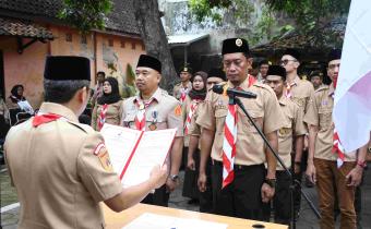 Muh. Himawan Purnomo Asisten Administrasi Umum Setda Klaten lantik Pengurus Majelis Pembimbing Cabang (Mabicab) Saka Adyasta Pemilu Klaten. 25/06/26