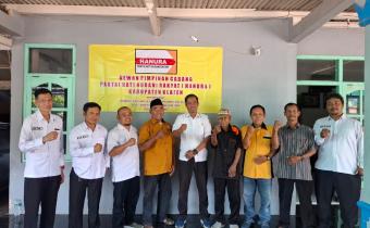 Foto bersama pengurus Partai Hanura dan pimpinan Bawaslu Klaten